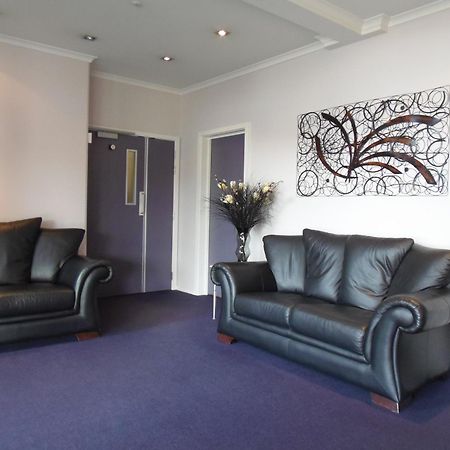 Amethyst Court Motor Lodge Porirua Bagian luar foto